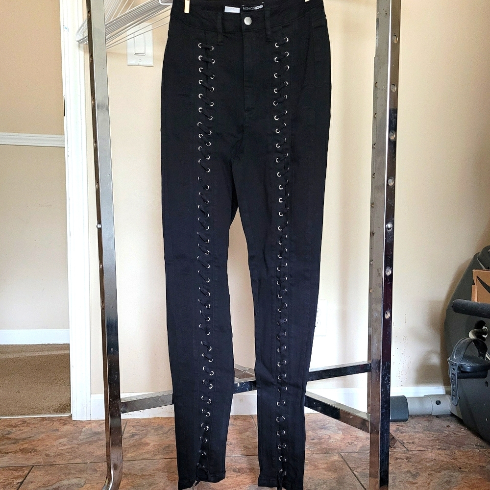 Lace front jeans